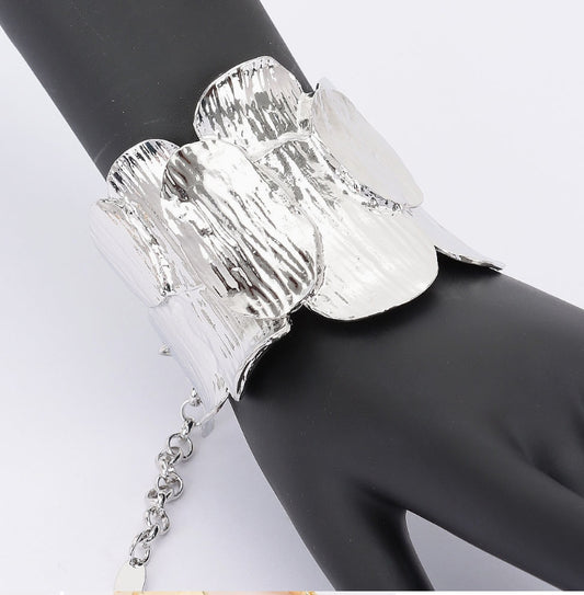 Metal Hinge Bracelet